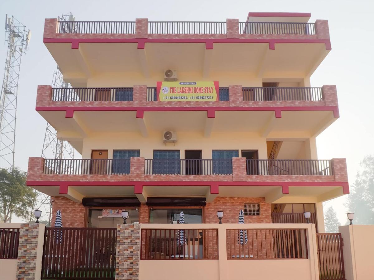 Oyo 84661 Lakshmi Home Stay Jhājra Eksteriør billede
